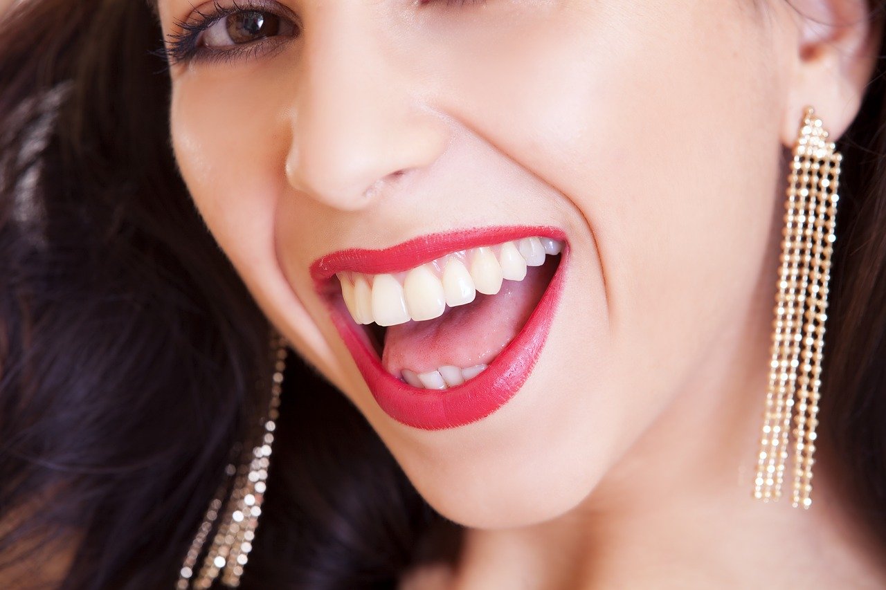 Girl with beautiful teeth