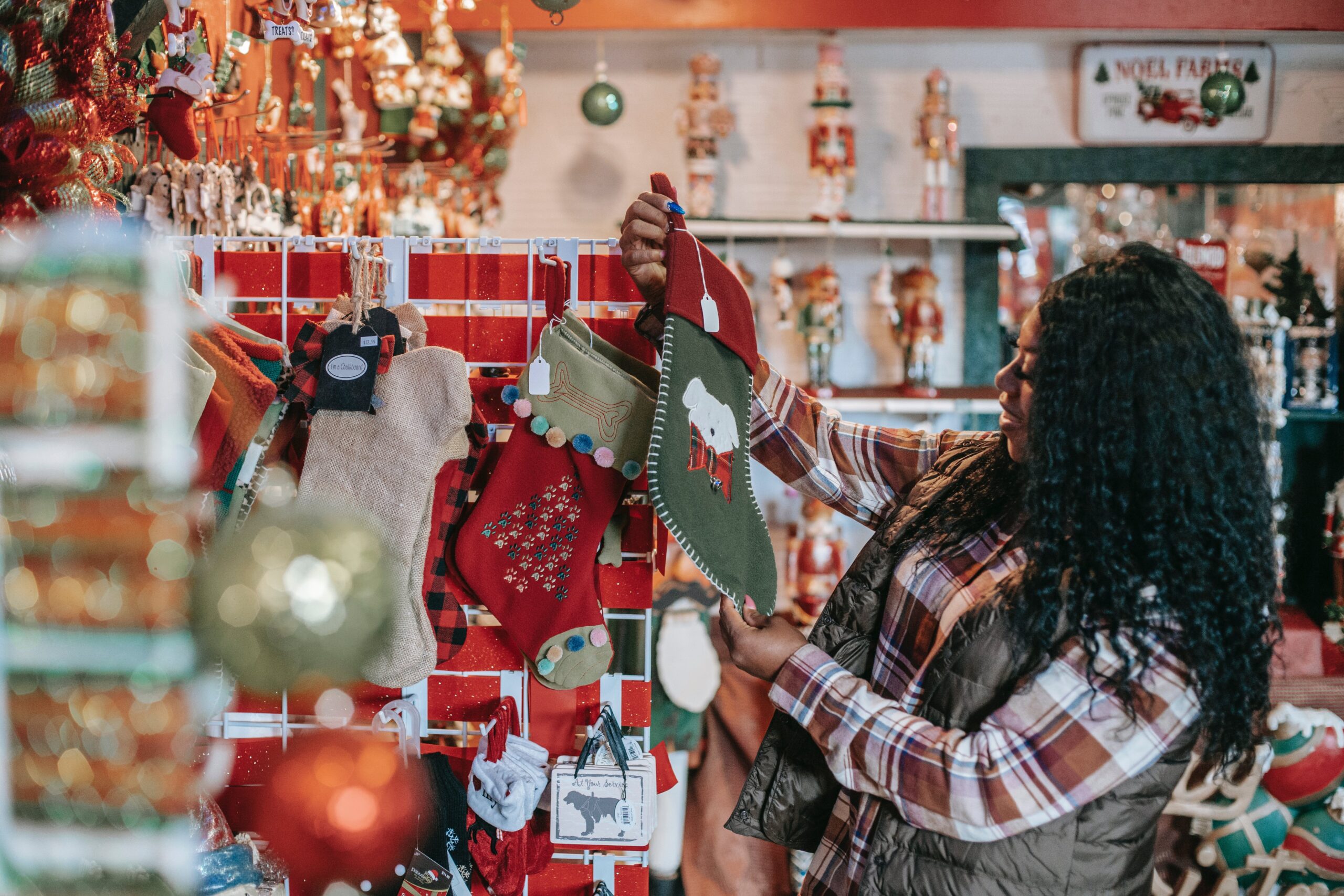 Merry Grin-mas: 5 Dentist-Approved Stocking Stuffers for a Sparkling Smile!